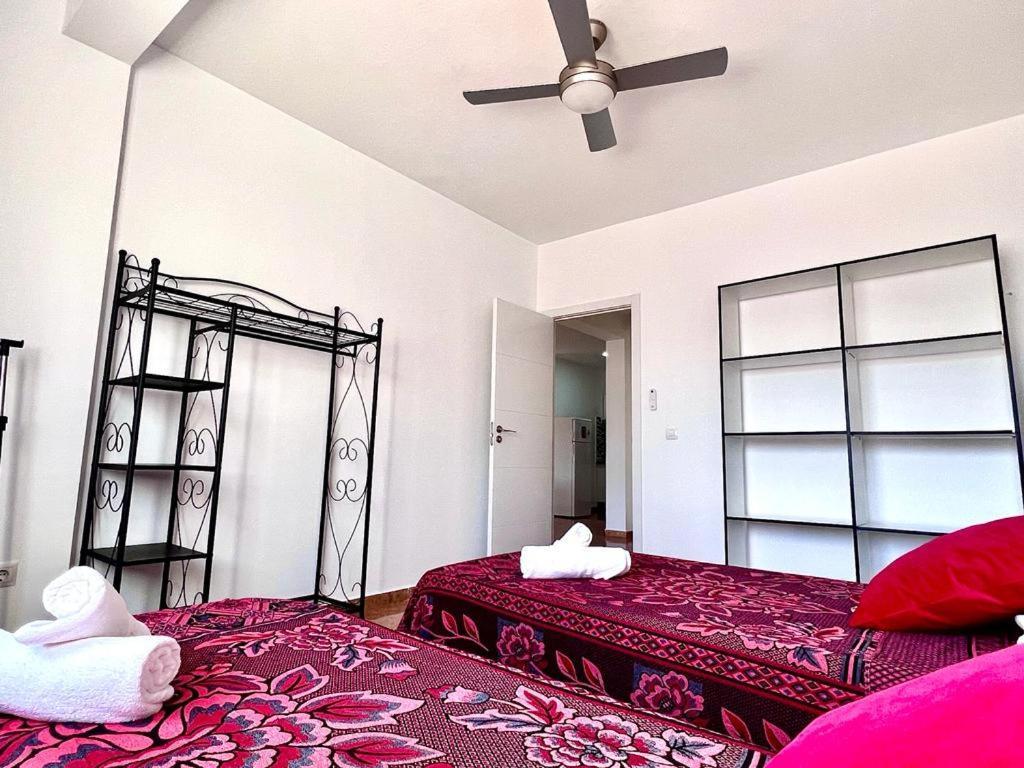 Franmay Apartments: Modern Beach Retreats for Nomads & Families Santa Maria Room photo