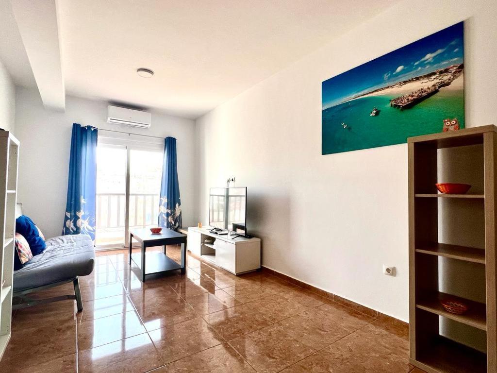 Franmay Apartments: Modern Beach Retreats for Nomads & Families Santa Maria Room photo