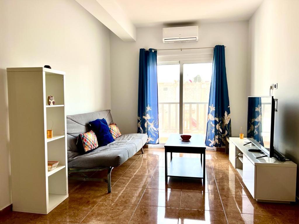 Franmay Apartments: Modern Beach Retreats for Nomads & Families Santa Maria Room photo