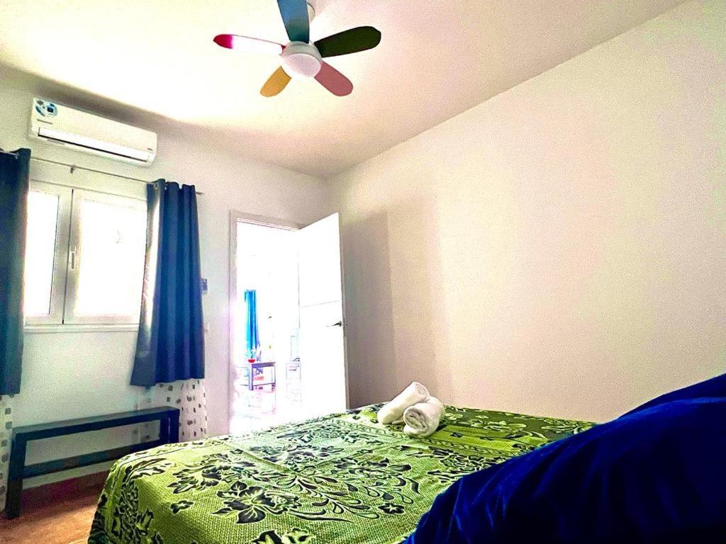 Franmay Apartments: Modern Beach Retreats for Nomads & Families Santa Maria Room photo